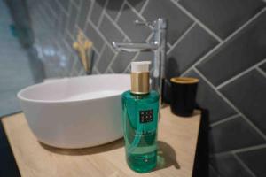 Beautiful modern loft 1km from the sea in Valencia