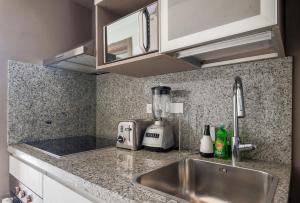 Beauty Pool views Paseo Playa Coral steps to the beach