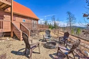Cozy Murphy Cabin Rental with Mountain Views! - Turtletown