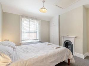 Sea View Apartment Near The Beach and Town Center