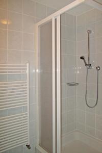 Apartment Nebenhaus Schönblick - SVH111 by Interhome