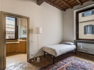 Apartment Pantheon View by Interhome