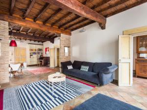 Apartment Pantheon View by Interhome