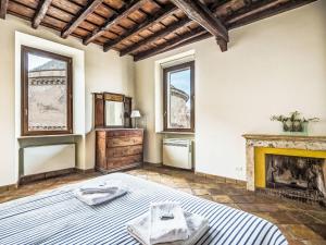 Apartment Pantheon View by Interhome