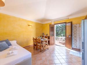Apartment Baia delle Palme-2 by Interhome