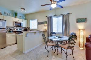 Padre Island Condo with Pool Access - Walk to Beach!