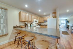 Less Than 3 Mi to Lake Tahoe Incline Village Condo!