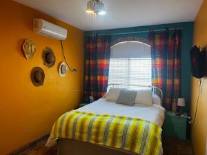 Crash & Go - Hotel Style Room