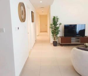 Spacious 3BR, Private Beach Access