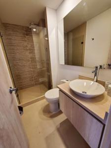 Beautiful apto near airport and American Embassy