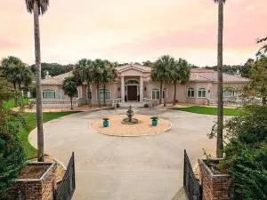 Luxurious - The Belcher Mansion - Abbeville