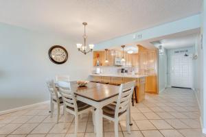 Regency Towers 1119 Oceanfront condo