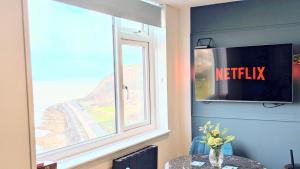 The Seaview Lookout - with free parking