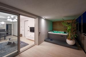 Cremona Inn Aparthotel