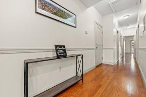 HUGE Cozy Jersey City Oasis with Double Balcony - 20 mins to NYC