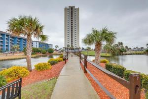 6th-Floor Oceanfront Myrtle Beach Condo with Balcony