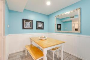 6th-Floor Oceanfront Myrtle Beach Condo with Balcony