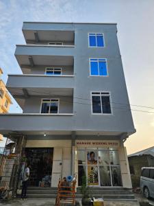 Al-mendhiry Apartment