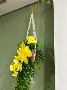 Apê na praia, pé na areia com vista mar