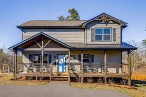 Hot Tub, Fireplace and Views Sevierville Retreat! - Walnut Grove