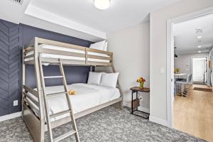 Charming 2BR Haven in Canmore Near DT and Banff