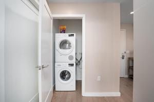 Midtown View - Minutes to City