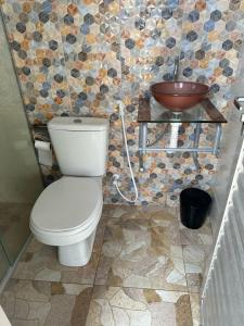 Casa por temporada para 11 pessoas em salinopolis, com churrasqueira e piscina