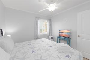 Coastal Serenity! Refresh and Relax -Holy Shells!