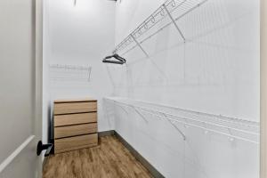 Brick & Bed Riverfront Lofts, G 207