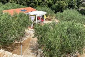 Secluded fisherman's cottage Cove Skozanje, Hvar - 19749 - Visoka