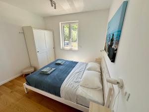 Apartments by the sea Nerezine, Losinj - 23786