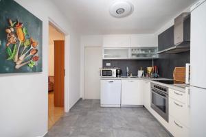 Family-friendly apartments with swimming pool Sukosan, Zadar - 18452