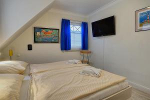 Les Belles, Haus Davide, FW Mondain, Whg 10