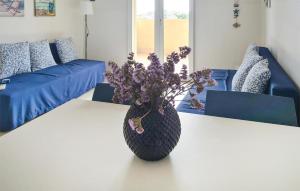 Gorgeous Apartment In Marina Di Ragusa