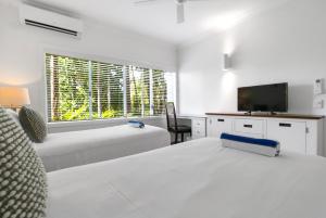 Alamanda Palm Cove by Belle Escapes