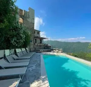 Historic Home with Pool and Breathtaking View - Villa Talla