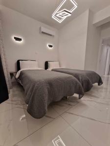 3 rooms modern apartment close to the beach!