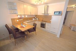 Les Belles, Haus Bastien, FW Noble, Whg 9