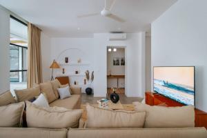 New Mediterranean 5 Bed, Chef, Daily Bfast