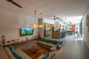 Villa Kiena, Impressive 6BR Ubud Villa - Gym, Spa, Massive pool!
