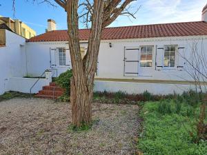 Maisons de vacances Maison confortable en centre-ville avec jardin, Saint-Jean-de-Monts - FR-1-323-563 : photos des chambres
