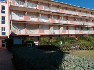 Le Lavandou: Studio cabine 4 pers, plage, parking - FR-1-803-83