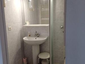 Maison de village proche centre-ville, climatisation, 3 pers. - FR-1-571-72