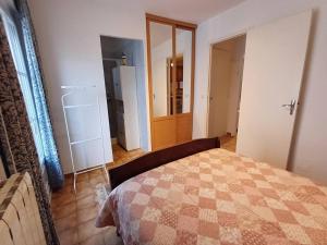 Maison de village proche centre-ville, climatisation, 3 pers. - FR-1-571-72