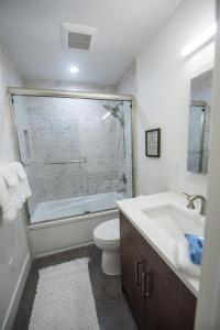 2 Bedroom Getaway Near Downtown