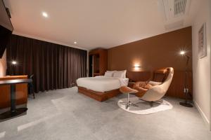 Monolith Hotel Cheonan