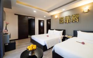 F L G Hotel
