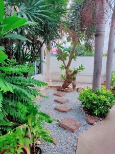 Thongtalay Bed & Breakfast Koh Larn