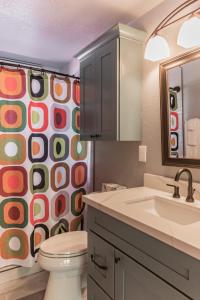 Glass House Elk Rim Pine