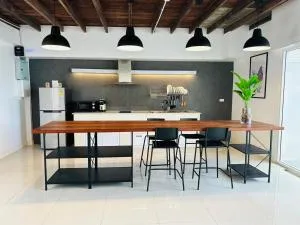 Canal Villa on Onnut Road, near Bts Onnut, Bangkok - 帕卡农区